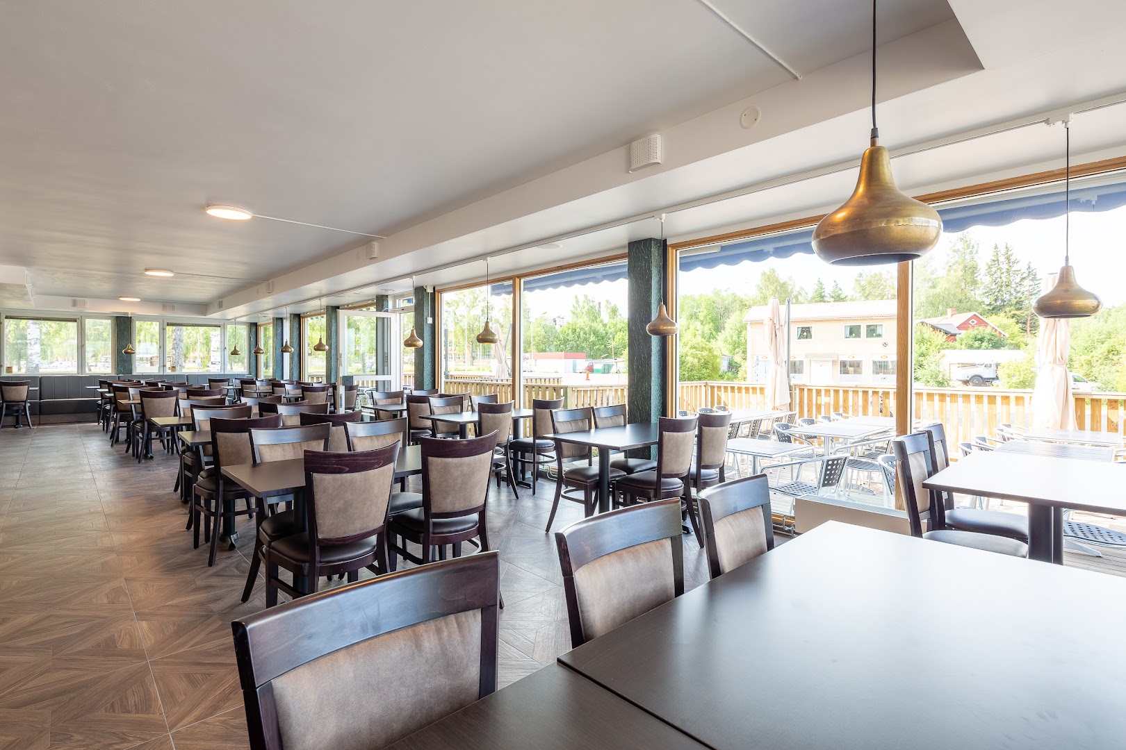 Mon Ami Falun Restaurant